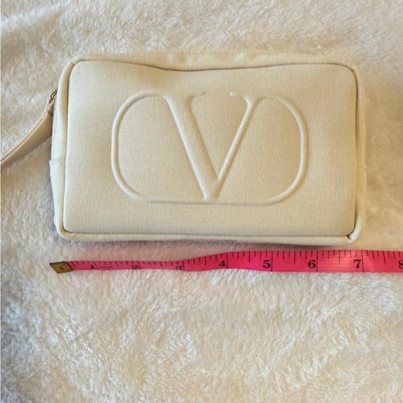 VALENTINO BEAUTY Small Ivory Pouch Wristlet Clutch Makeup bag - Picture 2 of 5